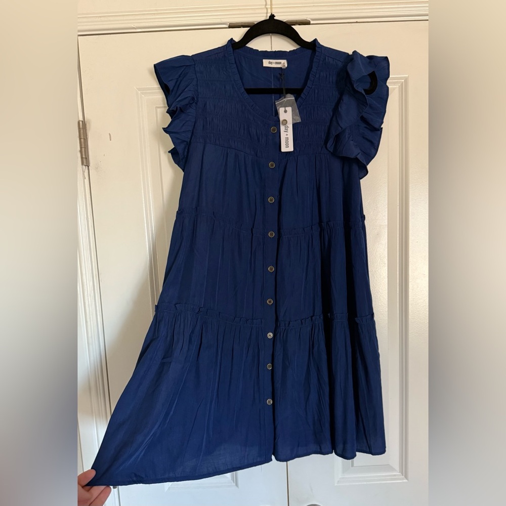 NWT Day + Moon SZ M Blue Tiered Dress with Ruffles Sleeveless Pockets
